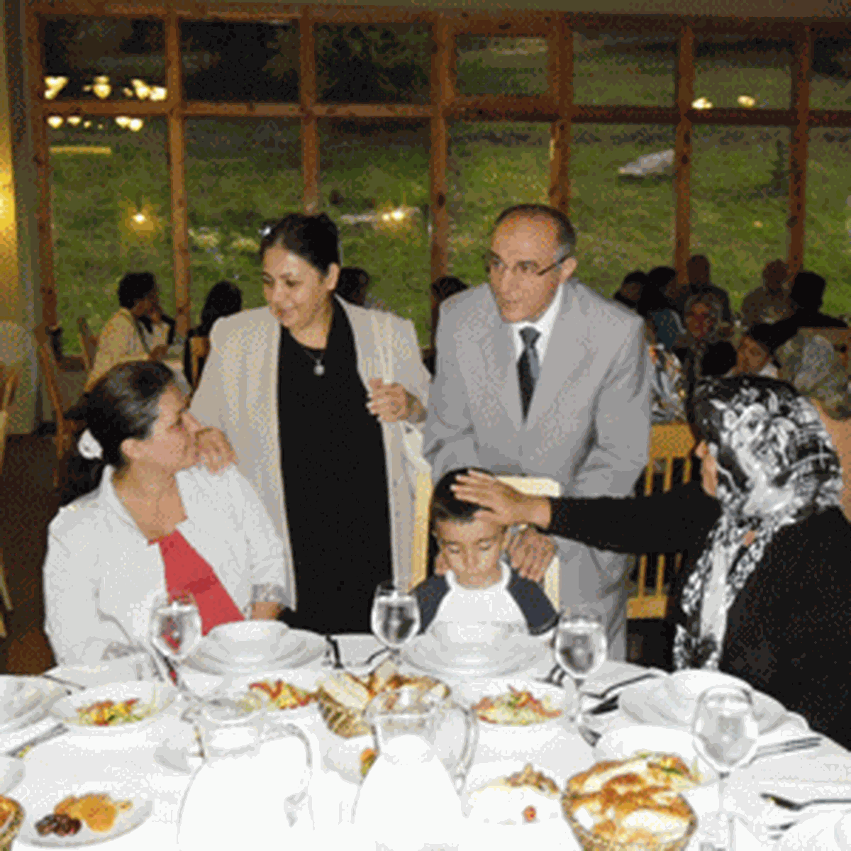Vali Özçimen'den Gazi ve Şehit Ailelerine İftar