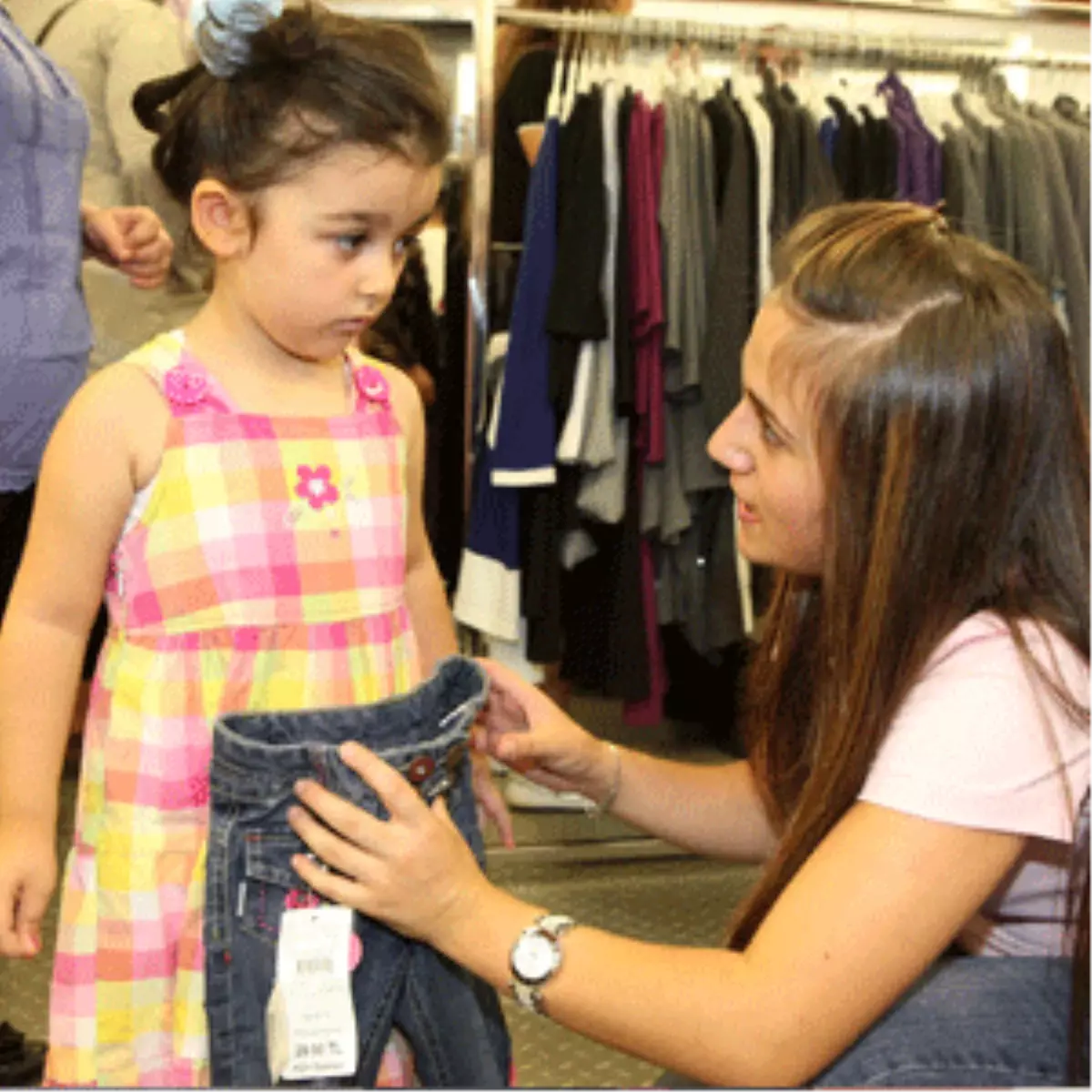 Yetim, Öksüz ve Şehit Çocukları Bayramı Erken Yaşadı