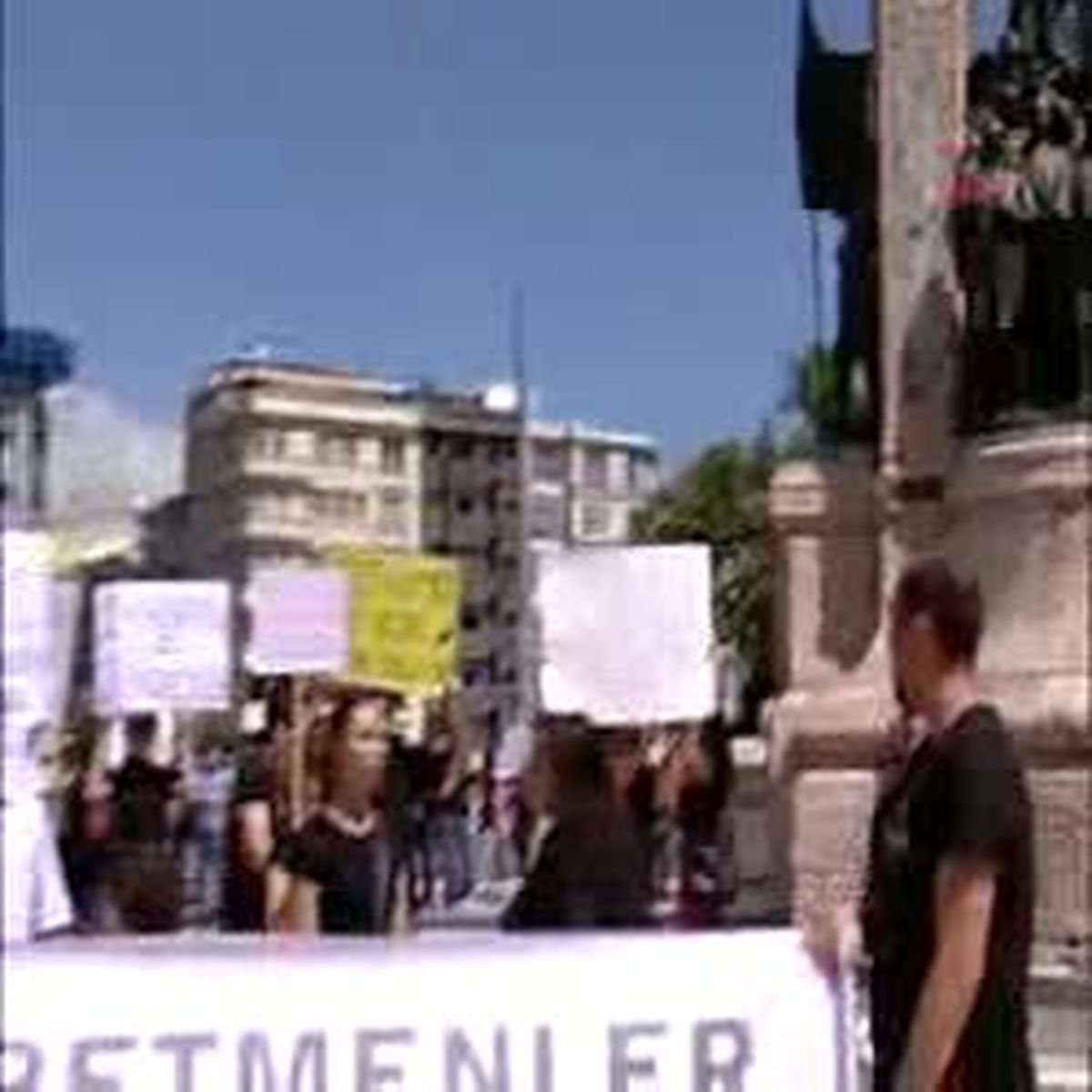 Atanamayan Öğretmenlerden 'Siyah Bantlı' Protesto