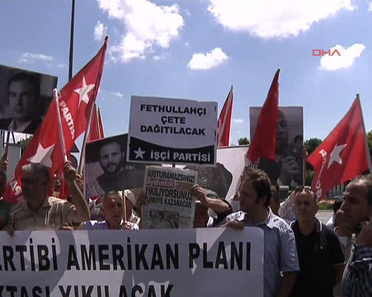 İşçi Patrililer Emniyetin Önünde Eylem Yaptı
