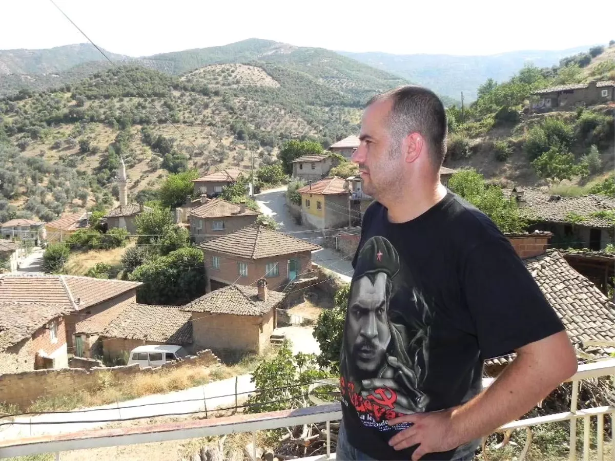 İzmirli Genç Yönetmen İstanbul Yolcusu