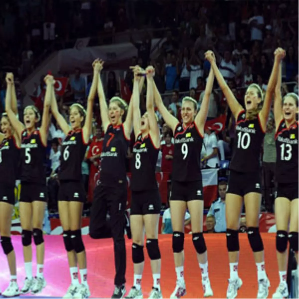 Yıldızlar Hollanda Biletini Kaptı