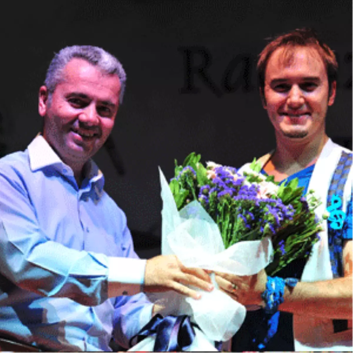 Ceceli Beylikdüzü\'nde 30 Bin Hayranıyla Düet Yaptı