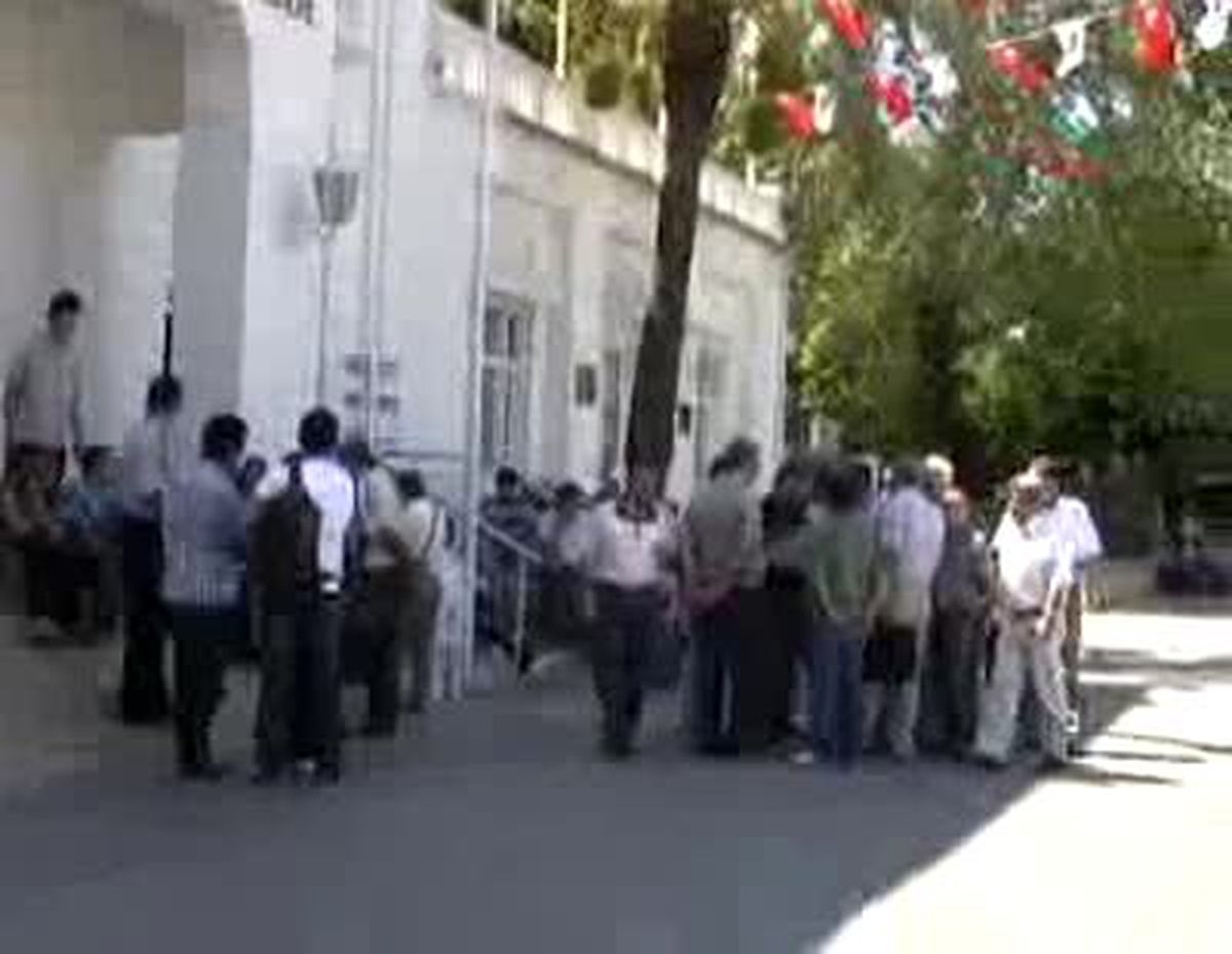 Esnaf, Ulaşım Yüzünden Belediyeye Yürüdü