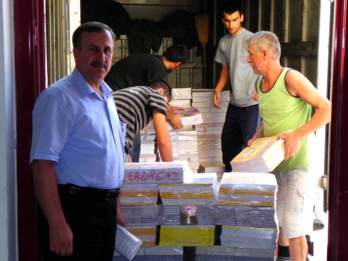 Lüleburgaz'da Ders Kitaplarının Dağıtımı Başladı