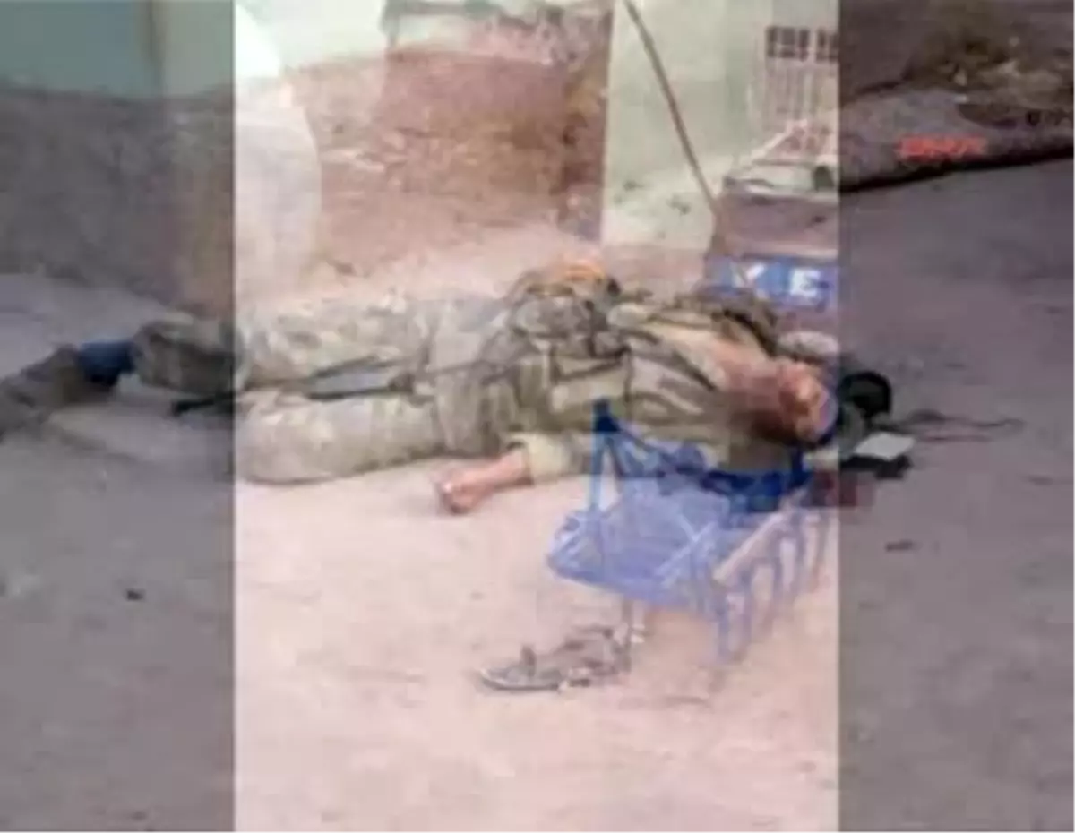 Teröristlerin Giydikleri Askeri Kıyafetler Gerçeye Uygun Hazırlanmış