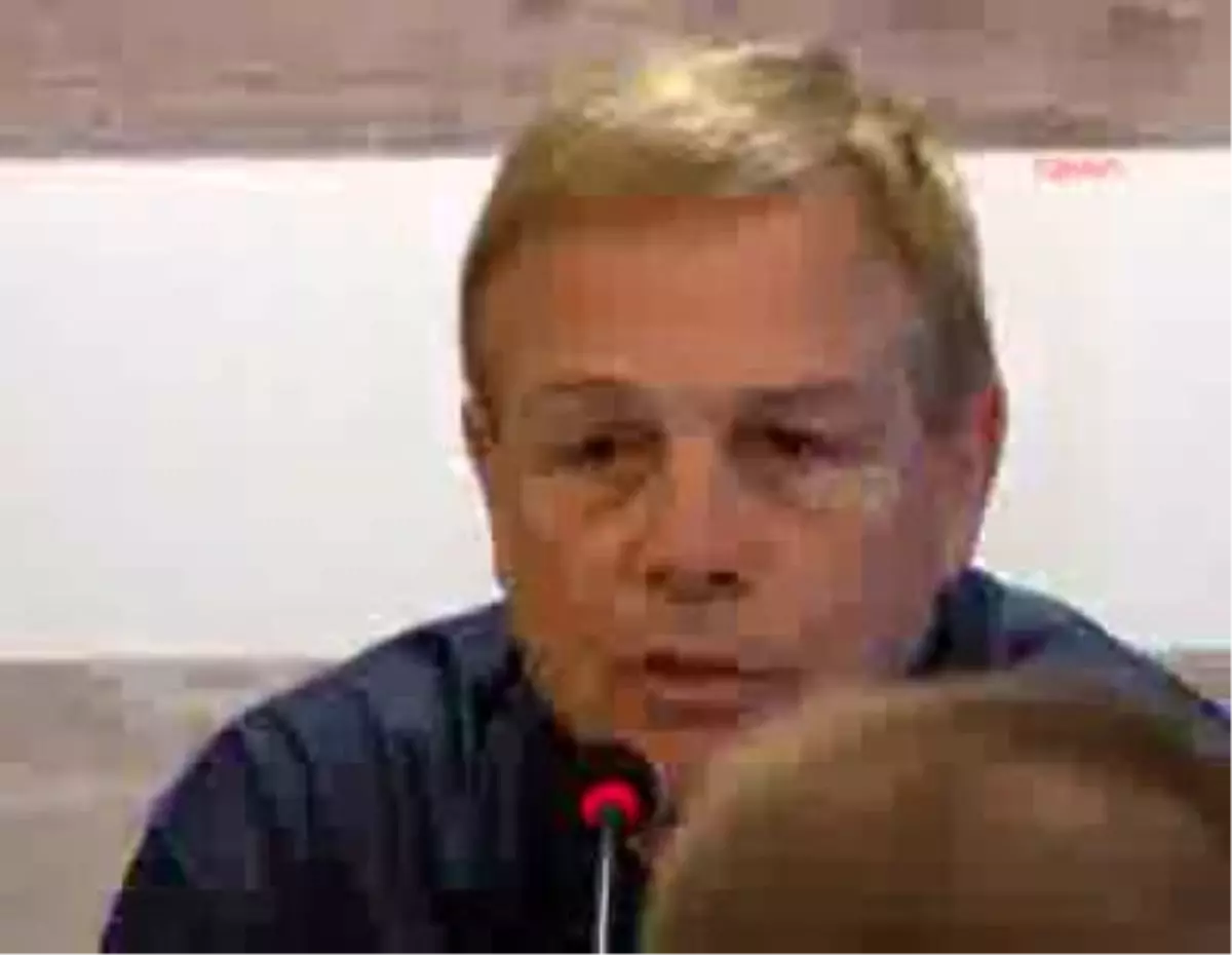 Adıdas İstanbul Cup 2011\'in Basın Toplantısı Yapıldı