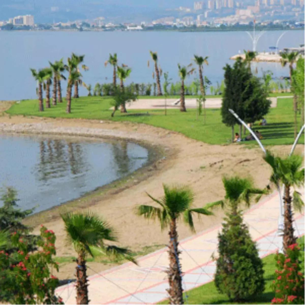 Başiskele Sahilinde İftar Sevinci