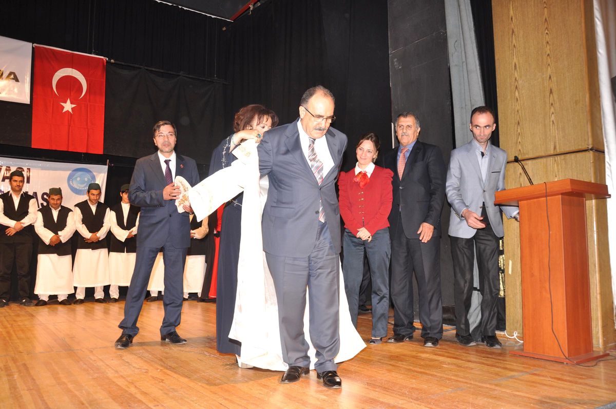 Beşir Atalay 'çapan' Giydi
