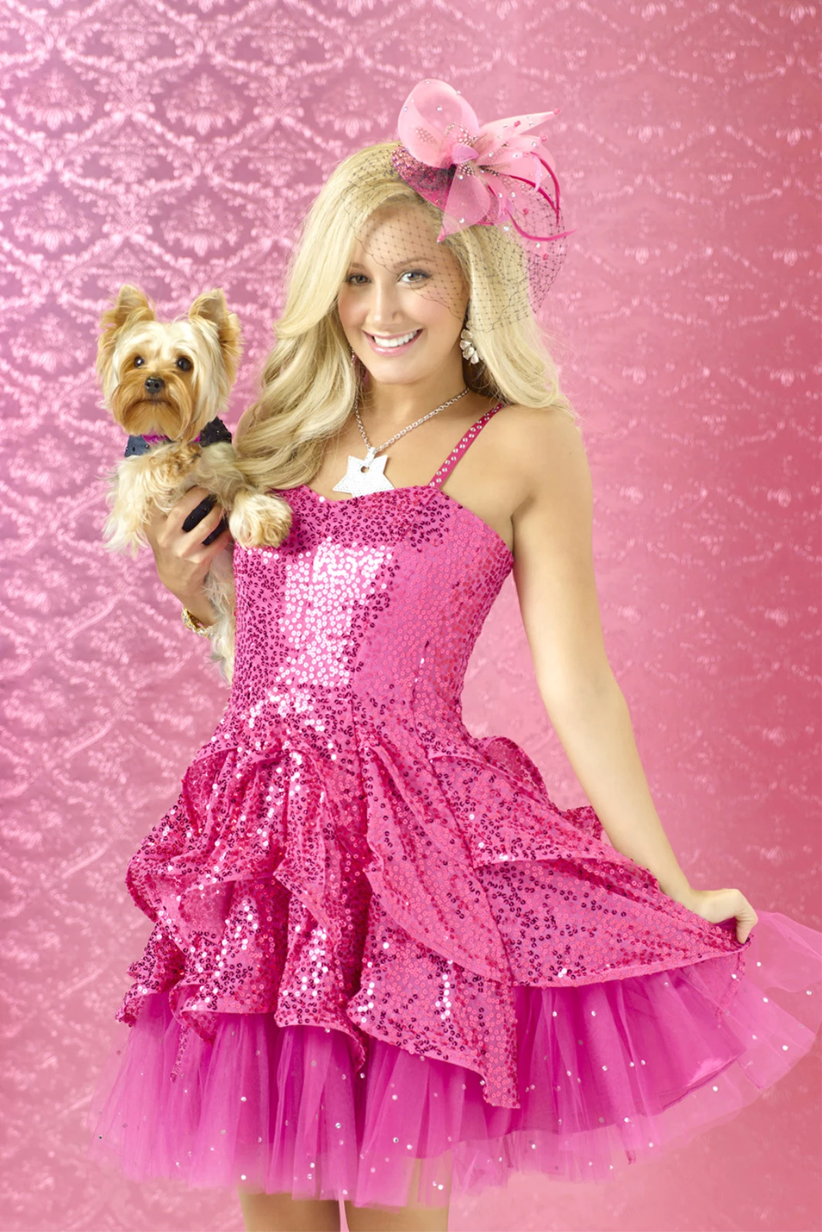 Disney Channel\'dan Yepyeni Bir Orijinal Film Sharpay\'ın Göz Alıcı Macerası