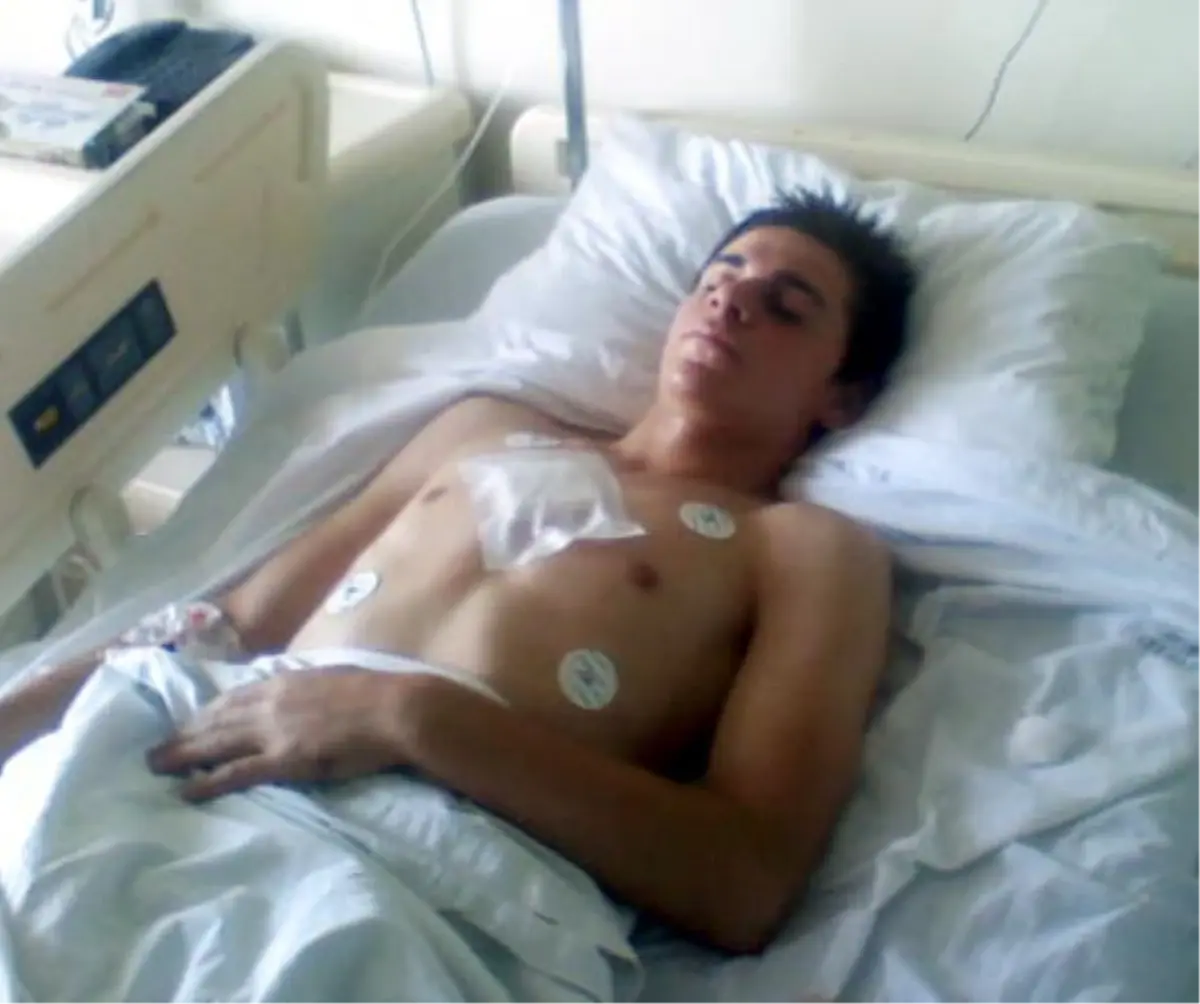 Pişmaniyeci, Kovaladığı Gaspçılar Tarafından Bıçaklandı