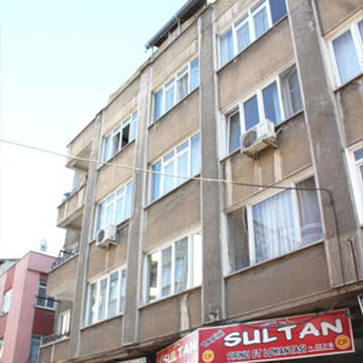 Terasta Esrarengiz Patlama: 1 Ölü (2)