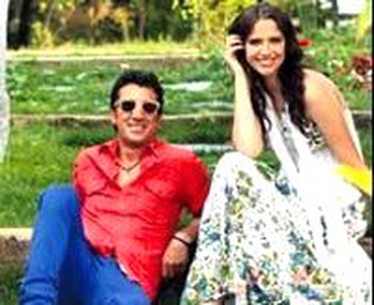 Ayna'nın İlk Klibi 'aşıklar Tepesi'ne