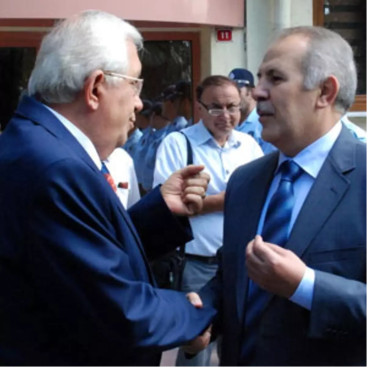 Devleti Valiye Şikayet Etti!