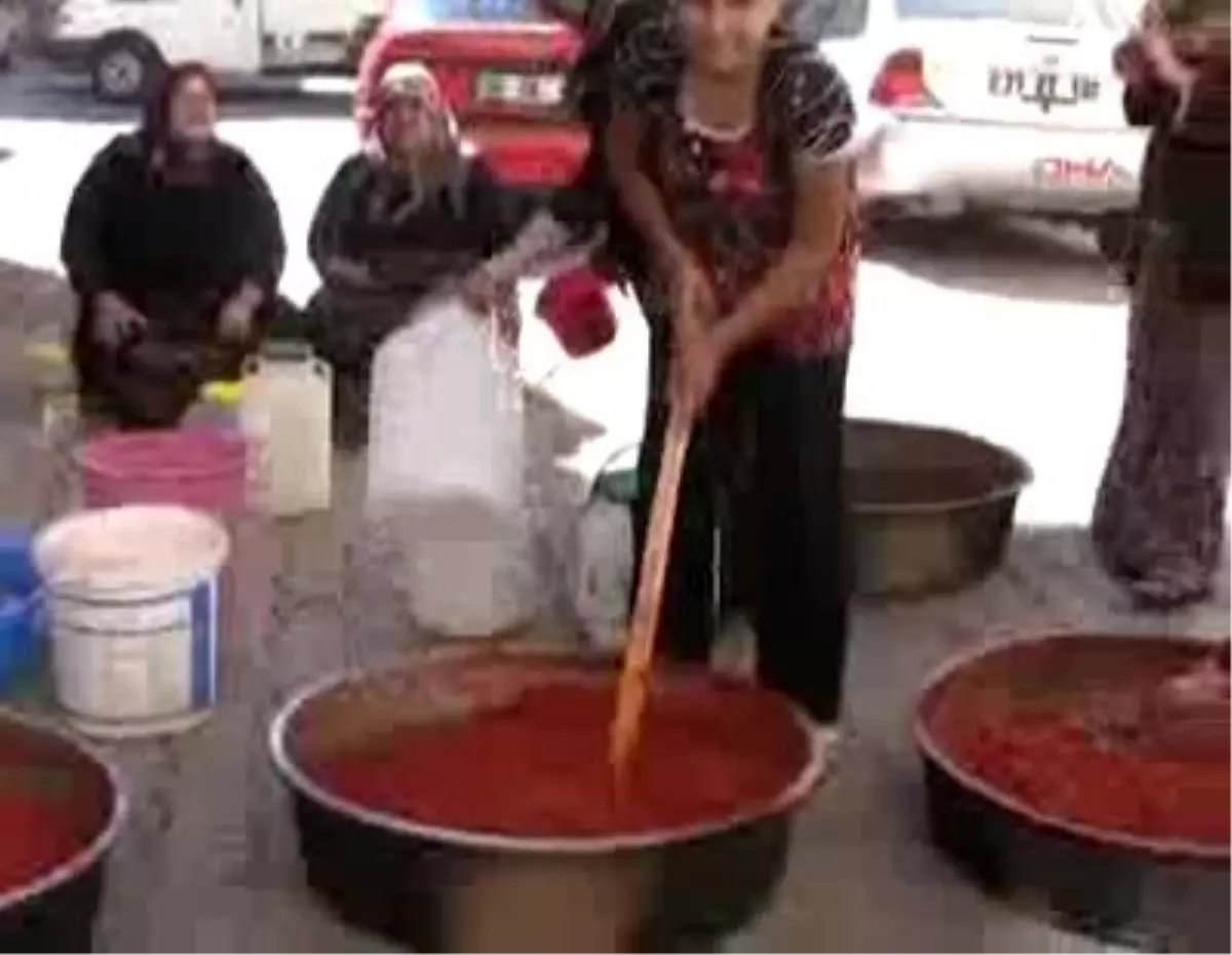 Anadolu Kadını Kış Hazırlığına Başladı