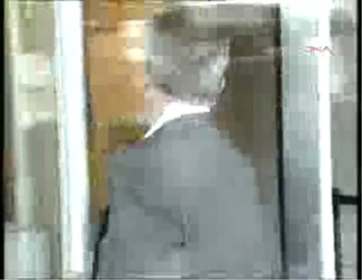 Aziz Yıldırım\'ın Kardeşi Ali Yıldırım Federasyon Binasına Geldi