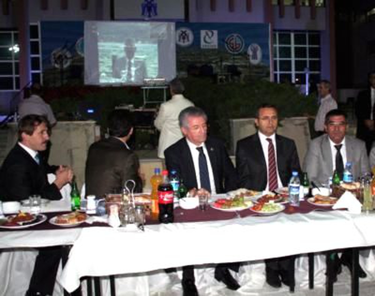 Bakan Yıldırım Sinevizyonla Hemşehrilerine Seslendi