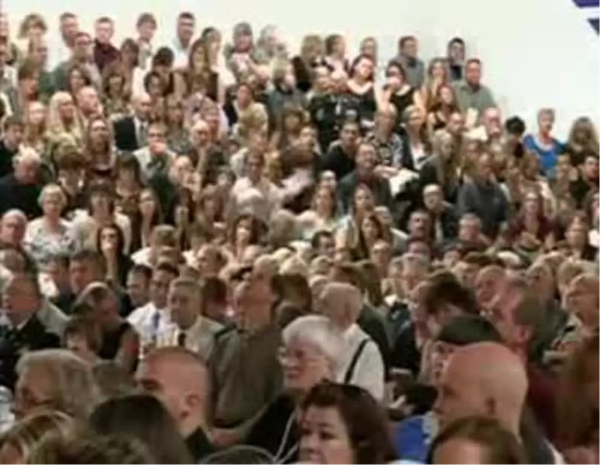 Köpek, Ölen Sahibinin Tabutu Başından Ayrılmadı