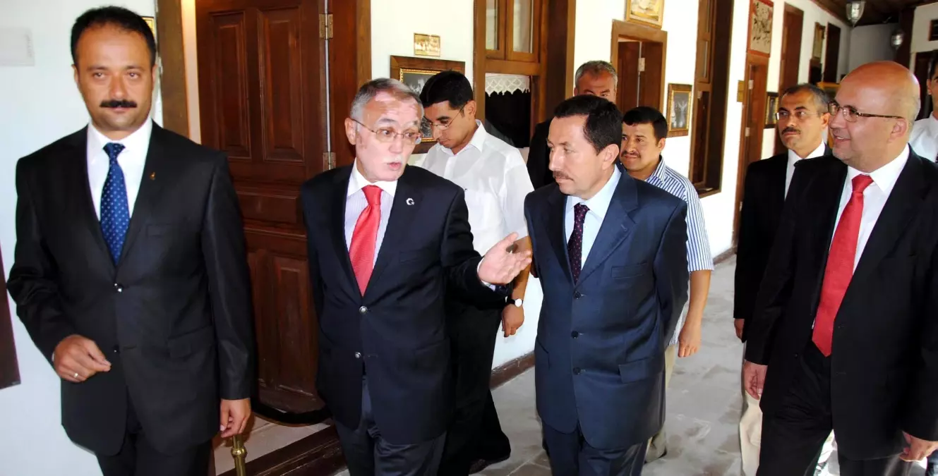 TBMM Başkan Vekili Yakut\'a Sema Gösterisi