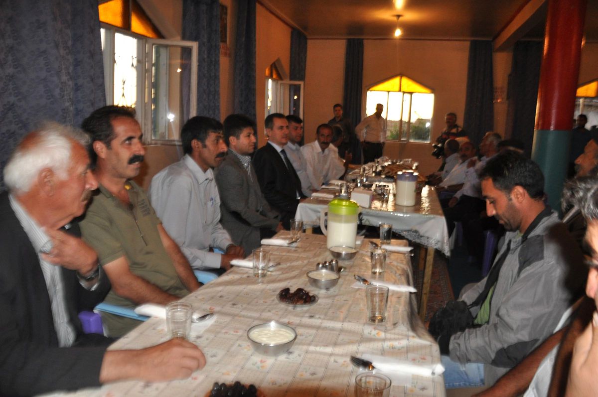 Cem Evinde İftar