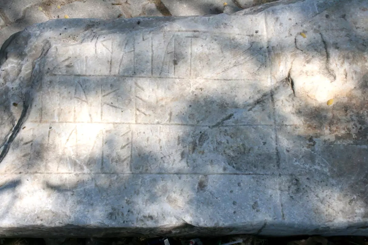 Mermer Blok Üzerindeki Frigce Yazı Tarihi Değiştirecek