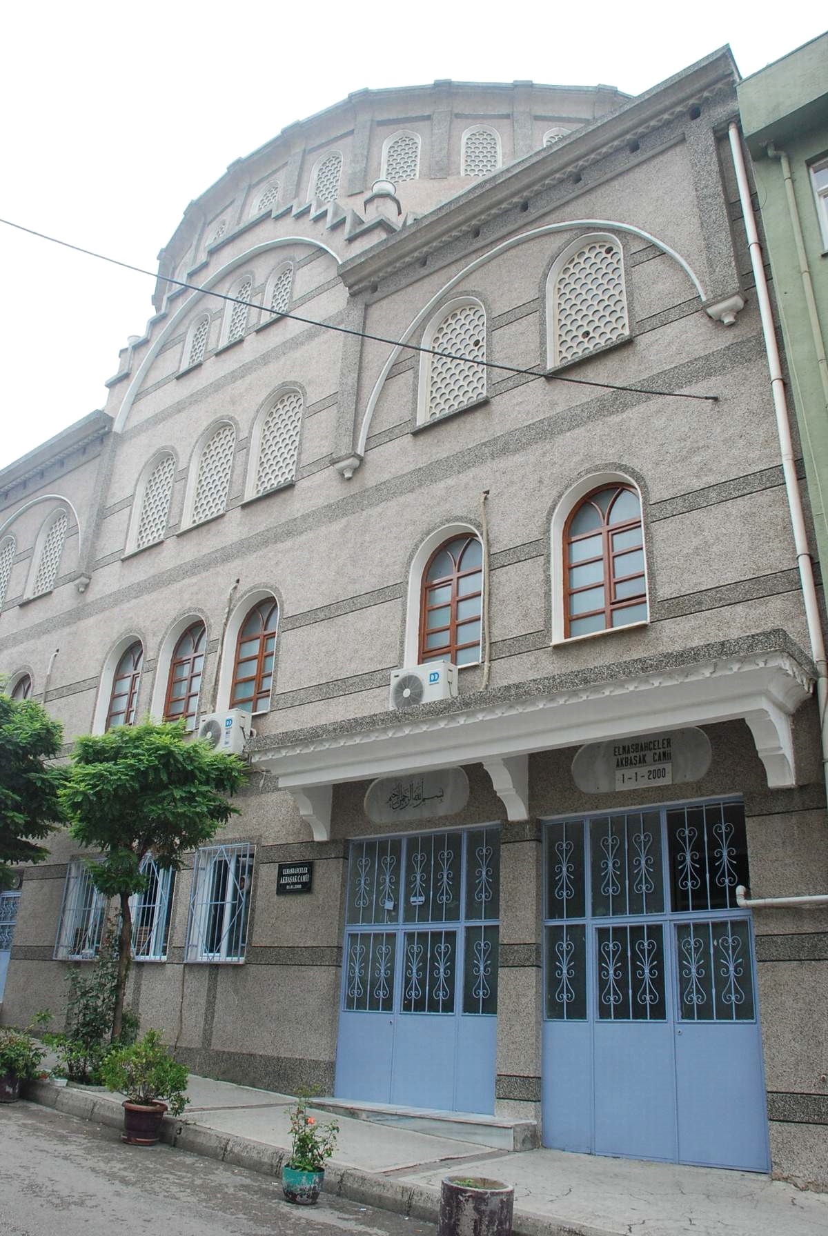 Bayram Namazı Kılarken Kalp Krizinden Öldü