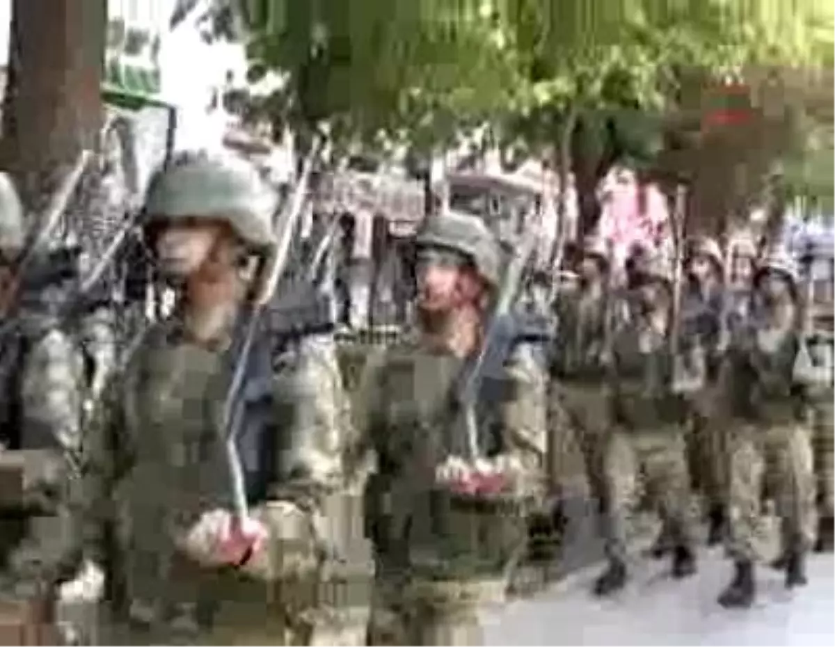 Ege\'de 30 Ağustos Coşkusu