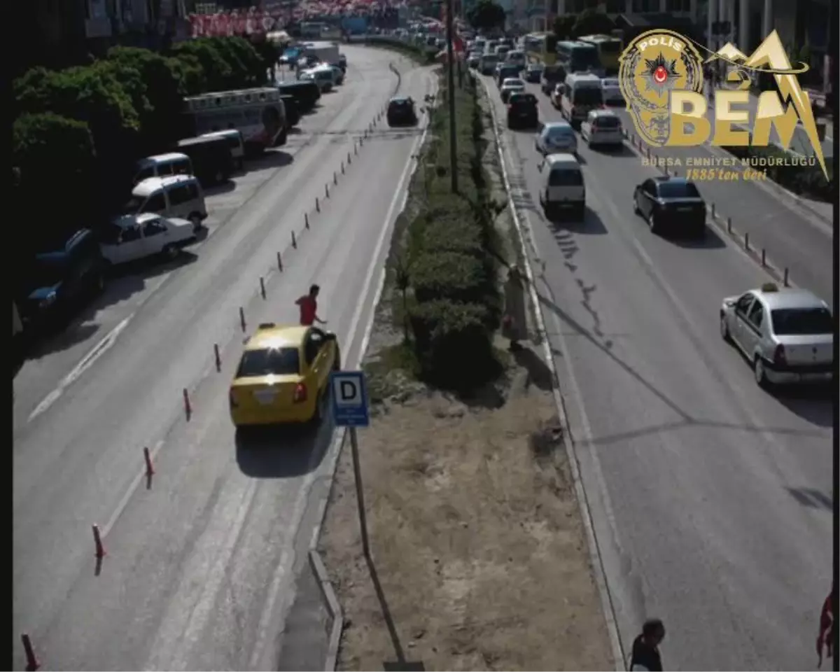 Kaza Anları Mobese Kamerasında