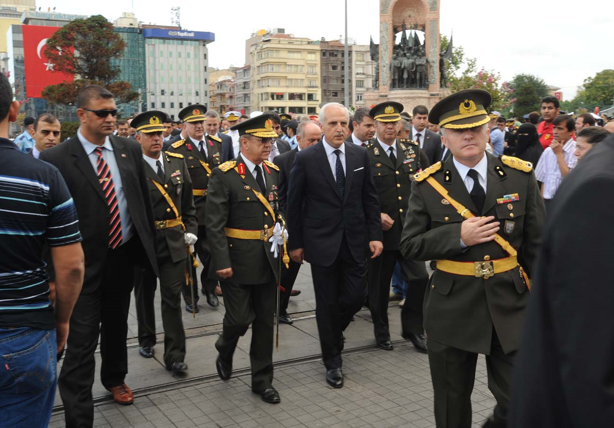 Taksim'de Tören
