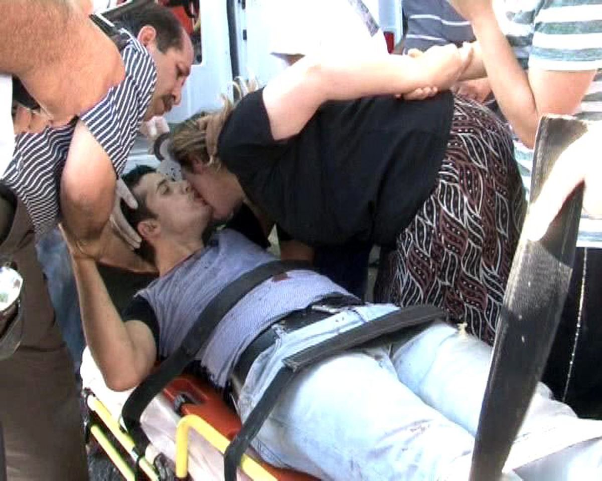 Polis Memuru Kazada Yaralandı