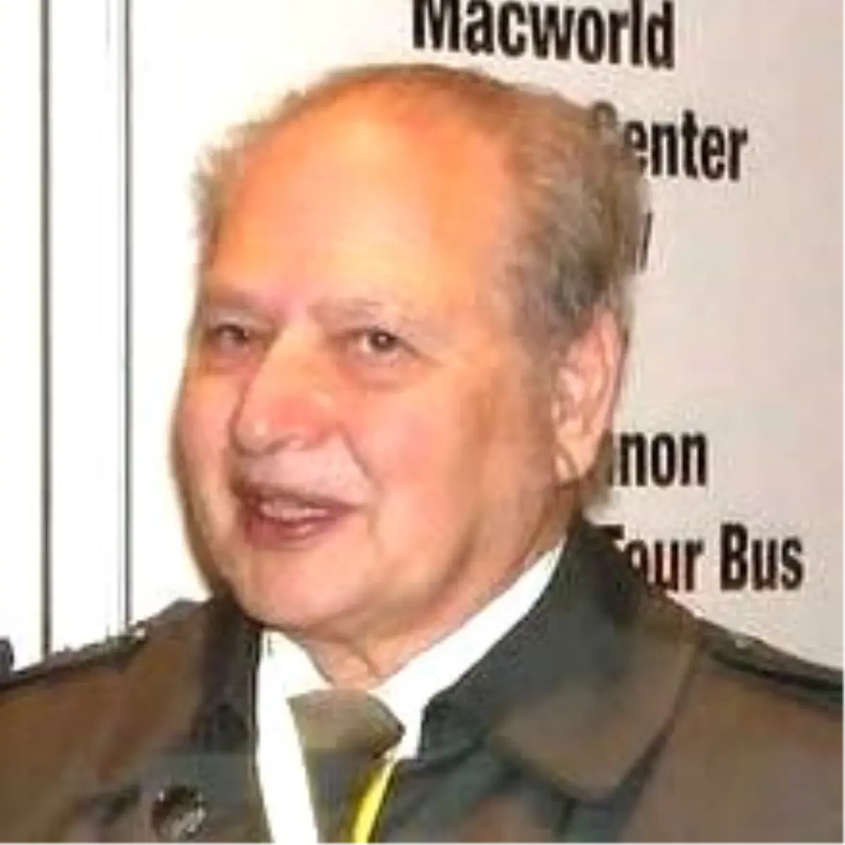 Apple\'ın Gizli Kahramanı ile Tanışın!