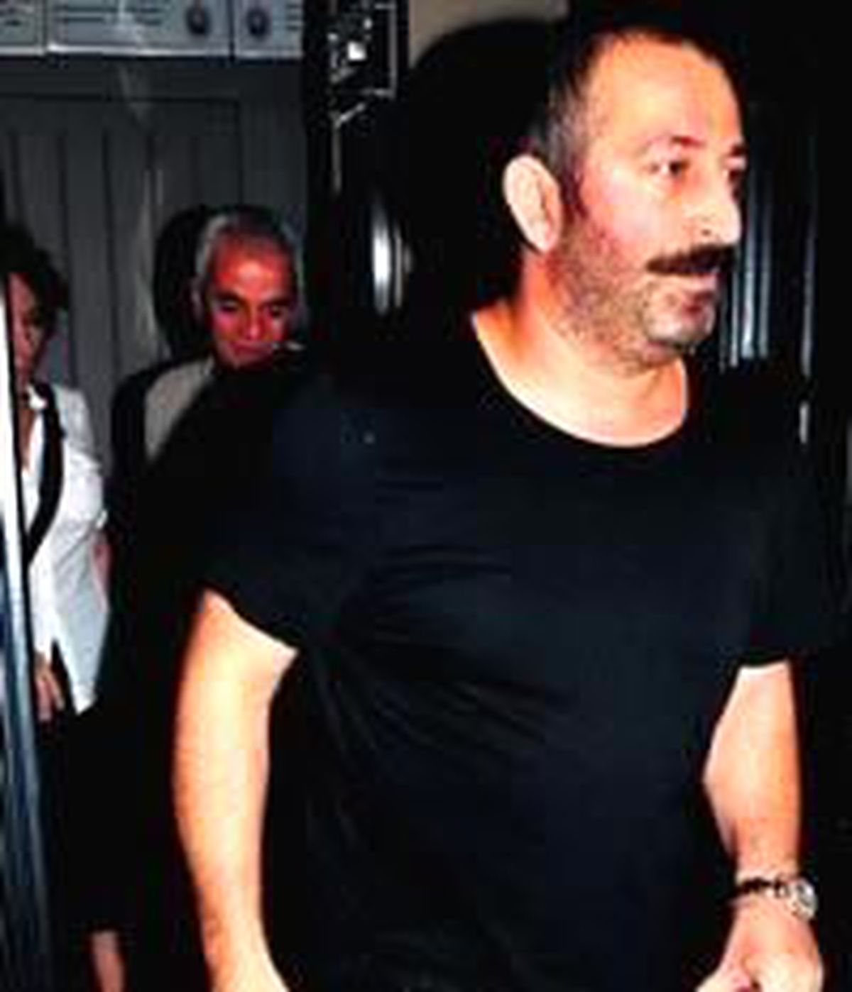 Kısa Filmlerden Önce Yaş Günü Kutlaması