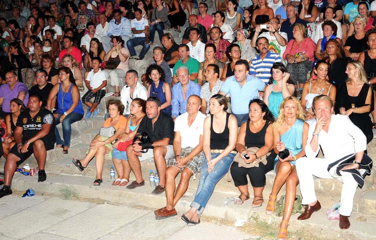 Sibel Can Bodrum'da Sahne Aldı