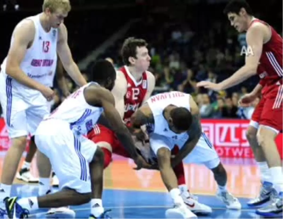 12 Dev Adam Ezdi Geçti