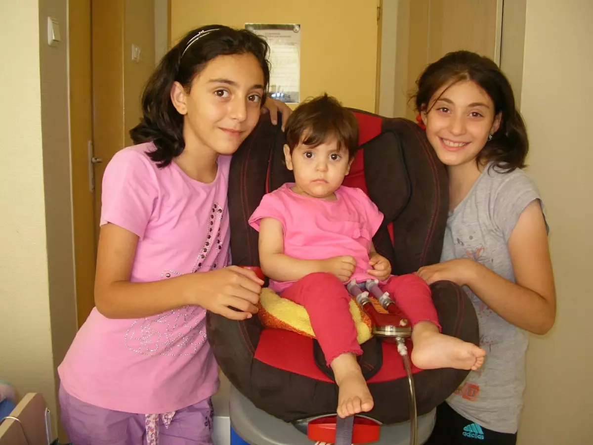 Hastane Mahkumu Çiğdem\'e Abla Ziyareti