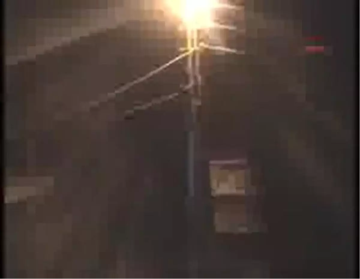 Tatvan\'da Silahlı Saldırı: 3 Asker Hafif Yaralı