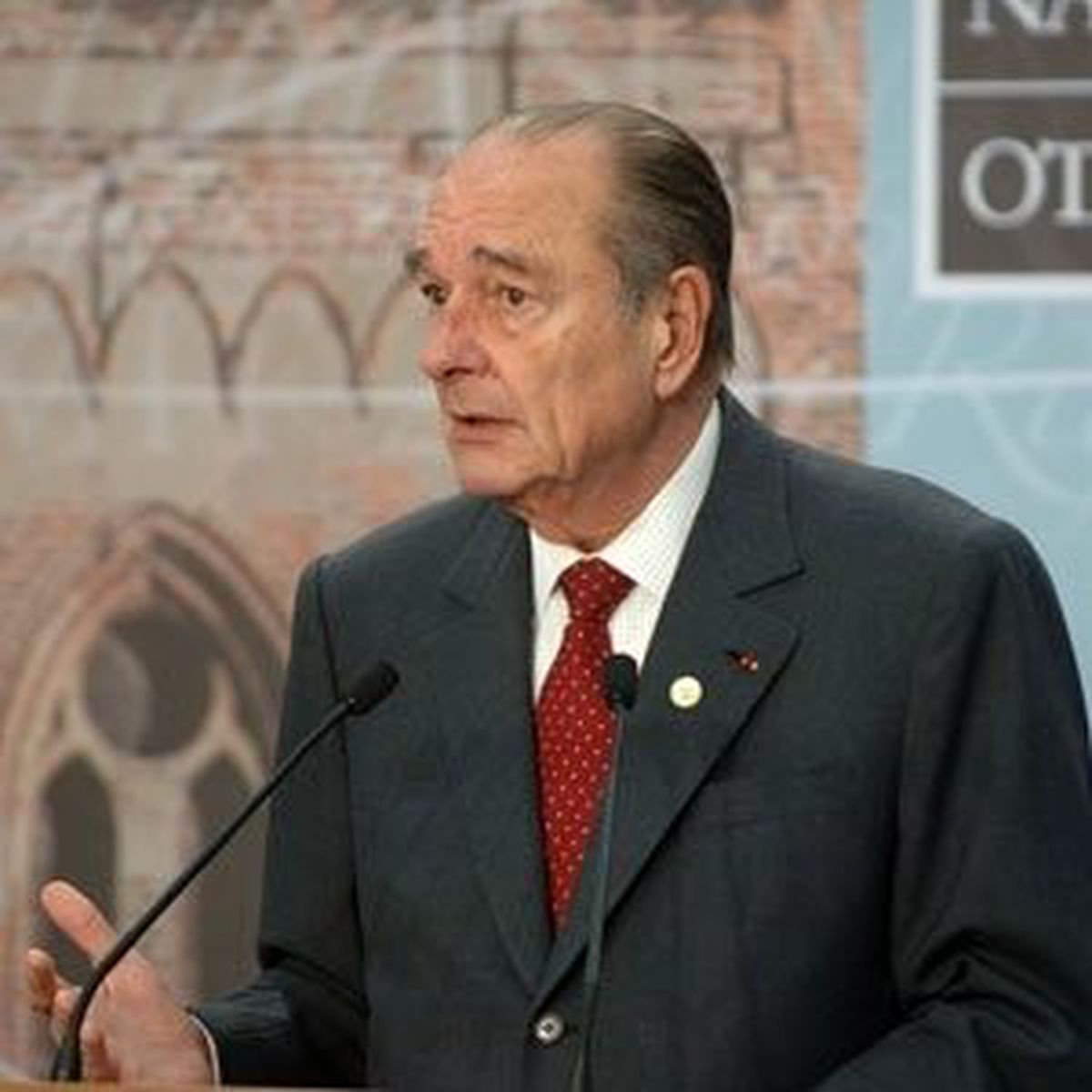 Chirac İlk Duruşmasına Katılmadı
