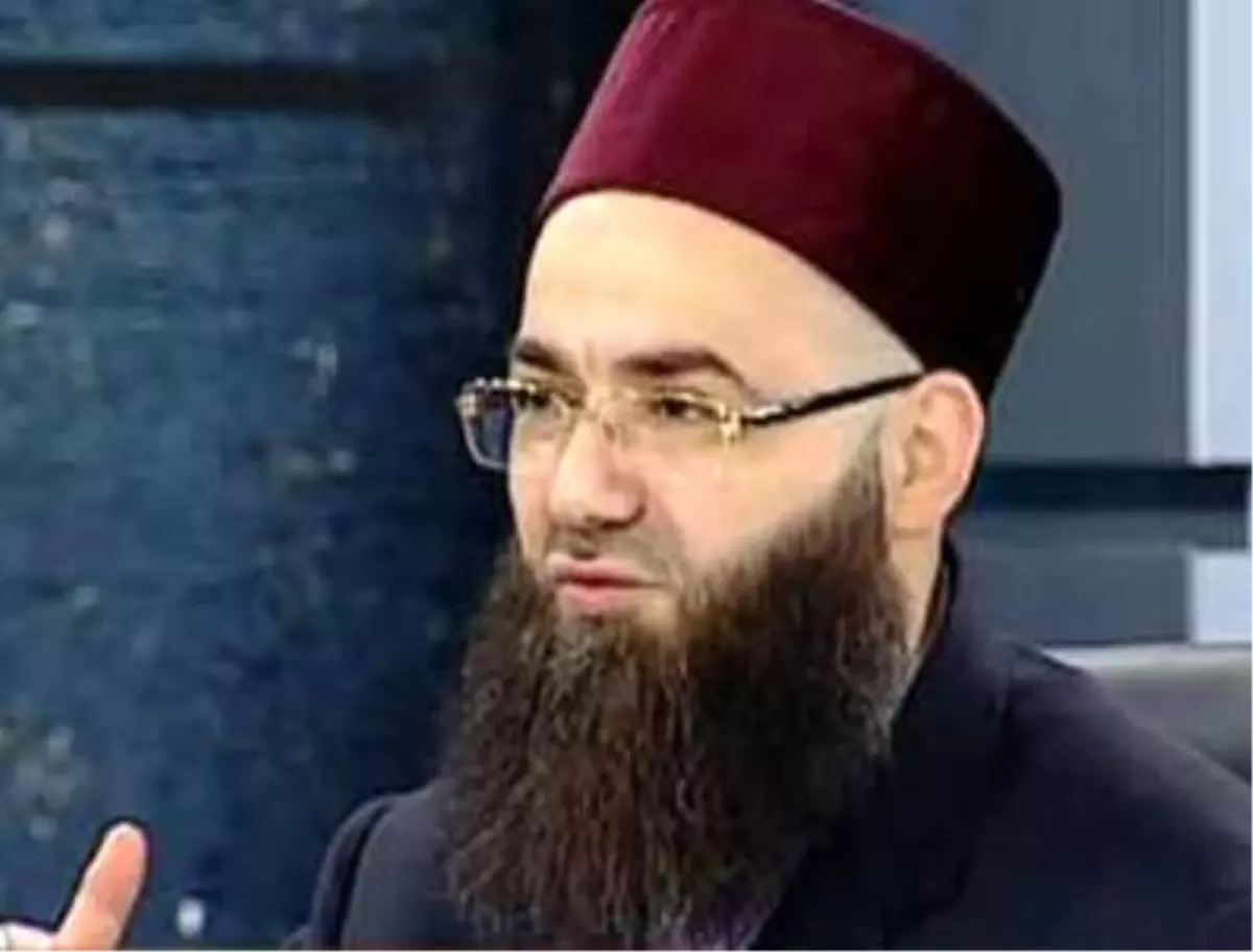 Cübbeli\'den Erbakan\'a Övgü