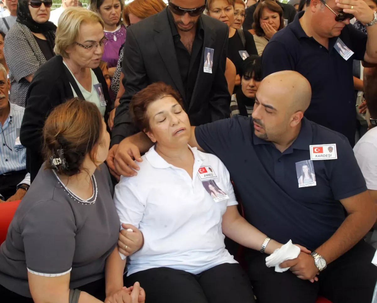 Dilay Öğretmen Gözyaşlarıyla Uğurlandı