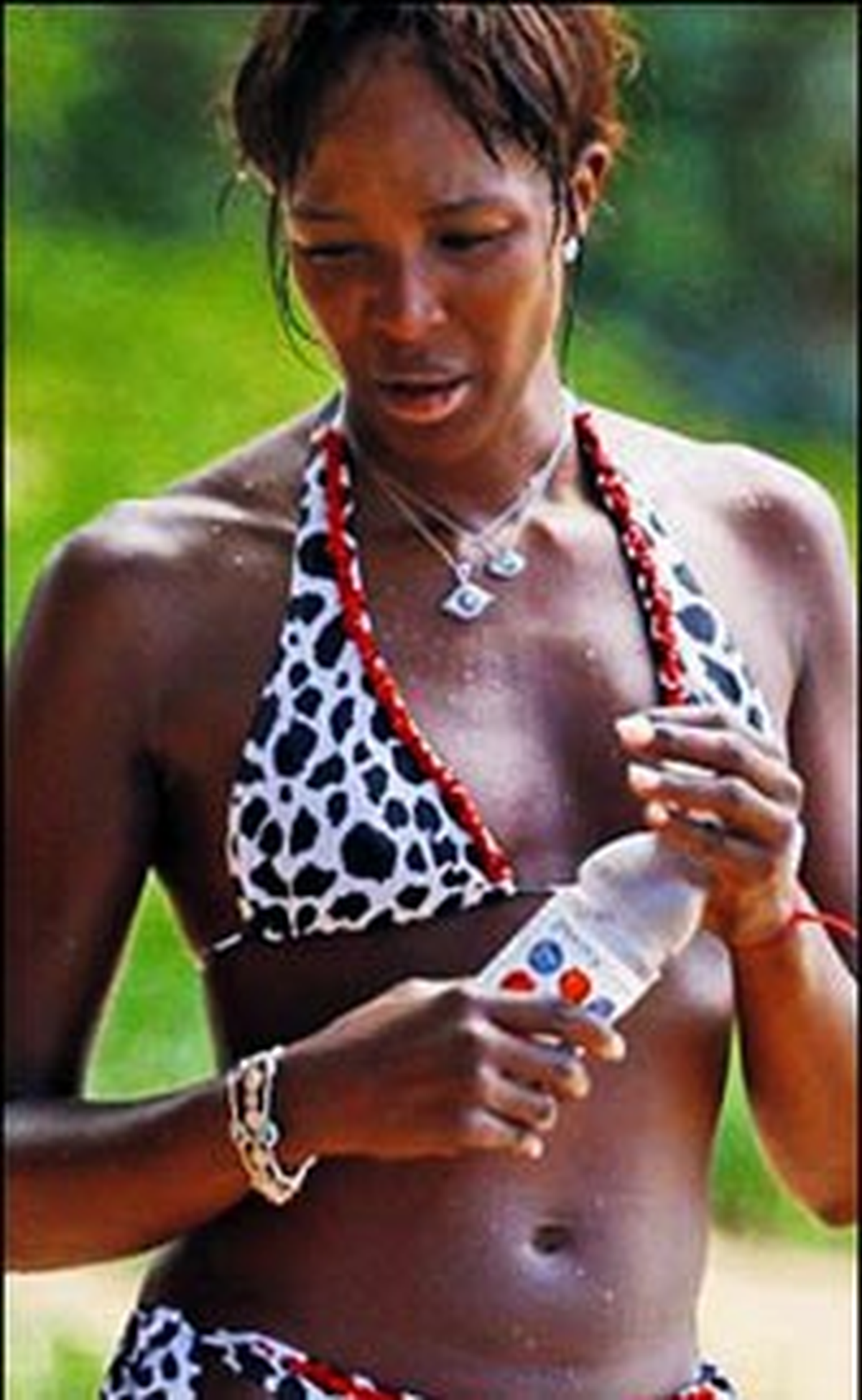 Nazar Boncuklu Naomi