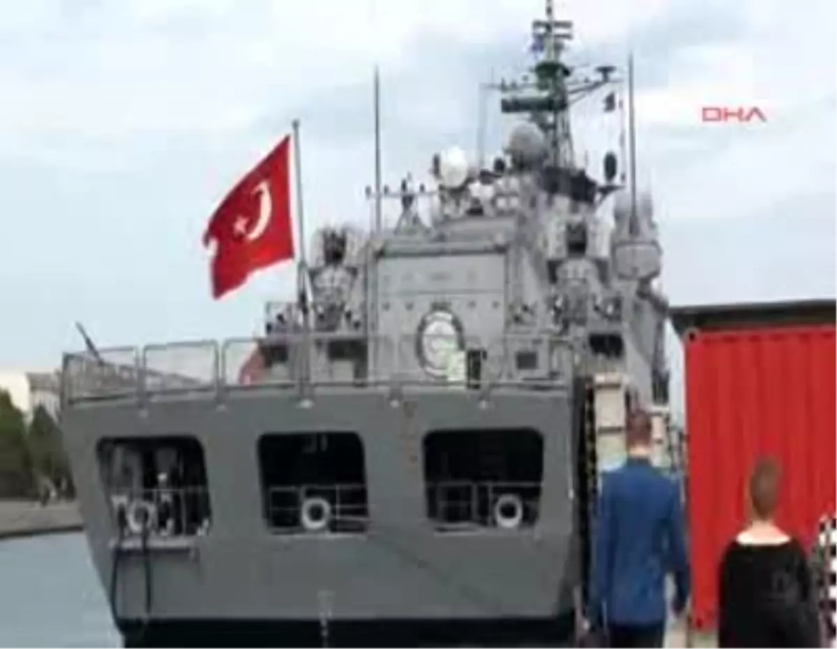 Oruç Reis Fırkateyni Kopenhag Limanı\'nda