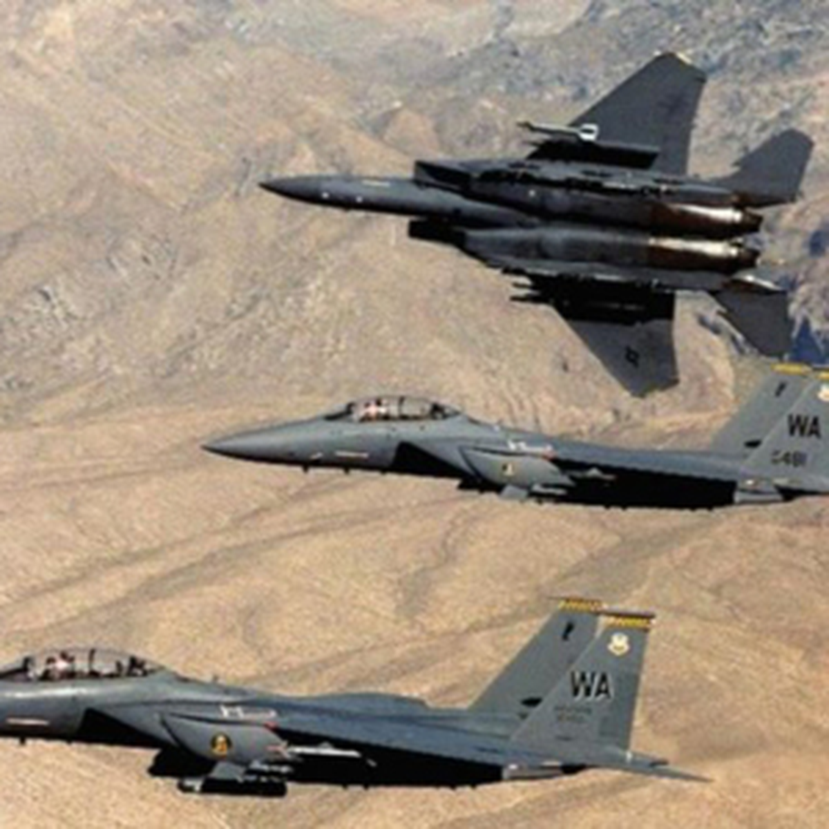Savaş Uçakları Kandil'i Bombaladı
