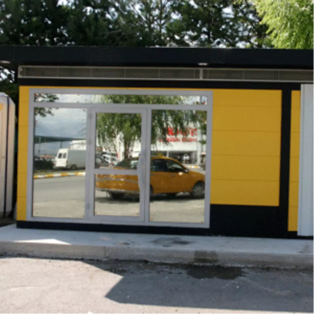 Taksi Durakları Yenileniyor