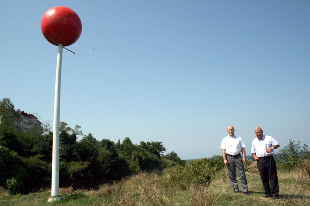 Ünye'ye Türk- Japon Dostluk Anıtı
