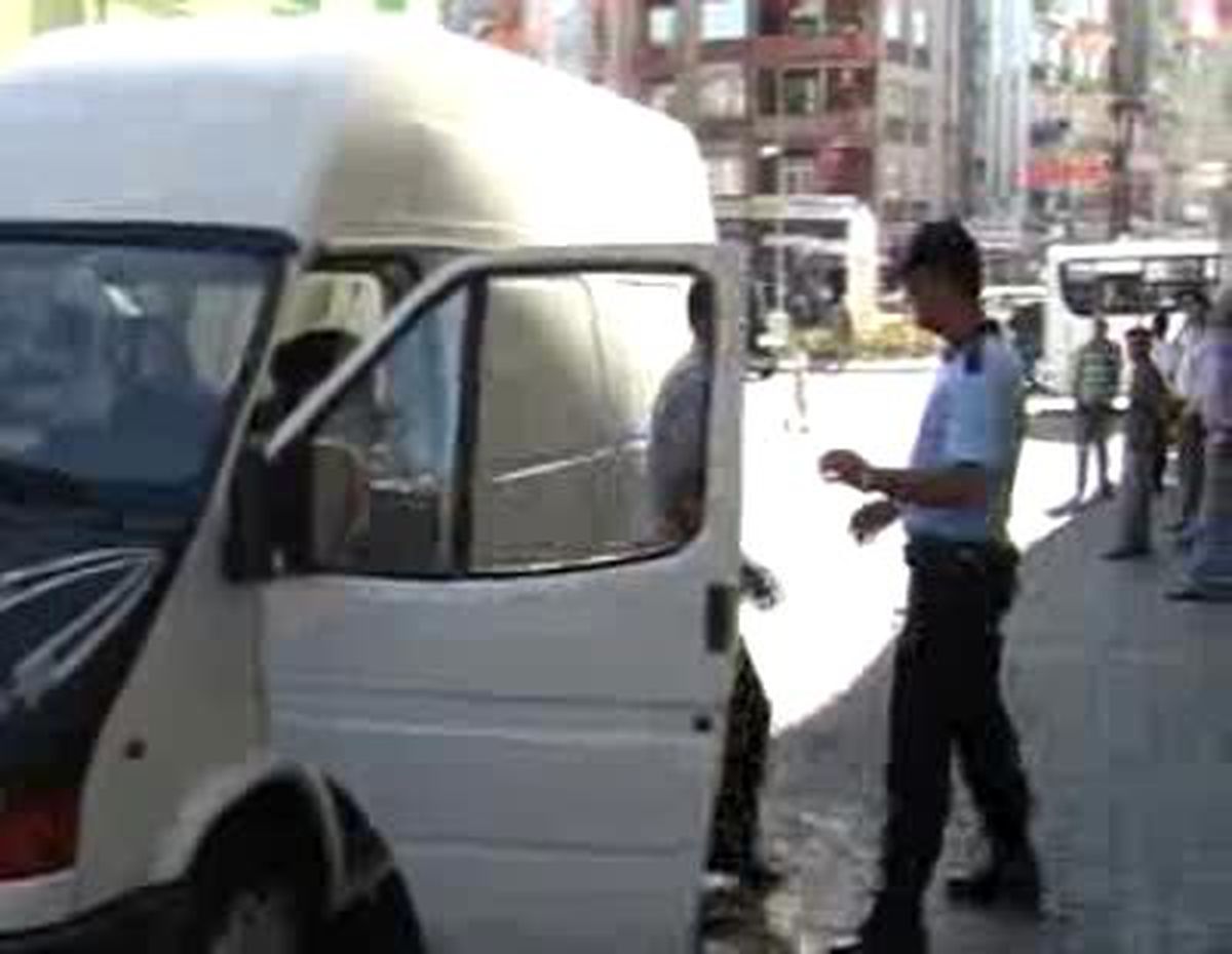 Cinayet Caddesine Polis Baskını