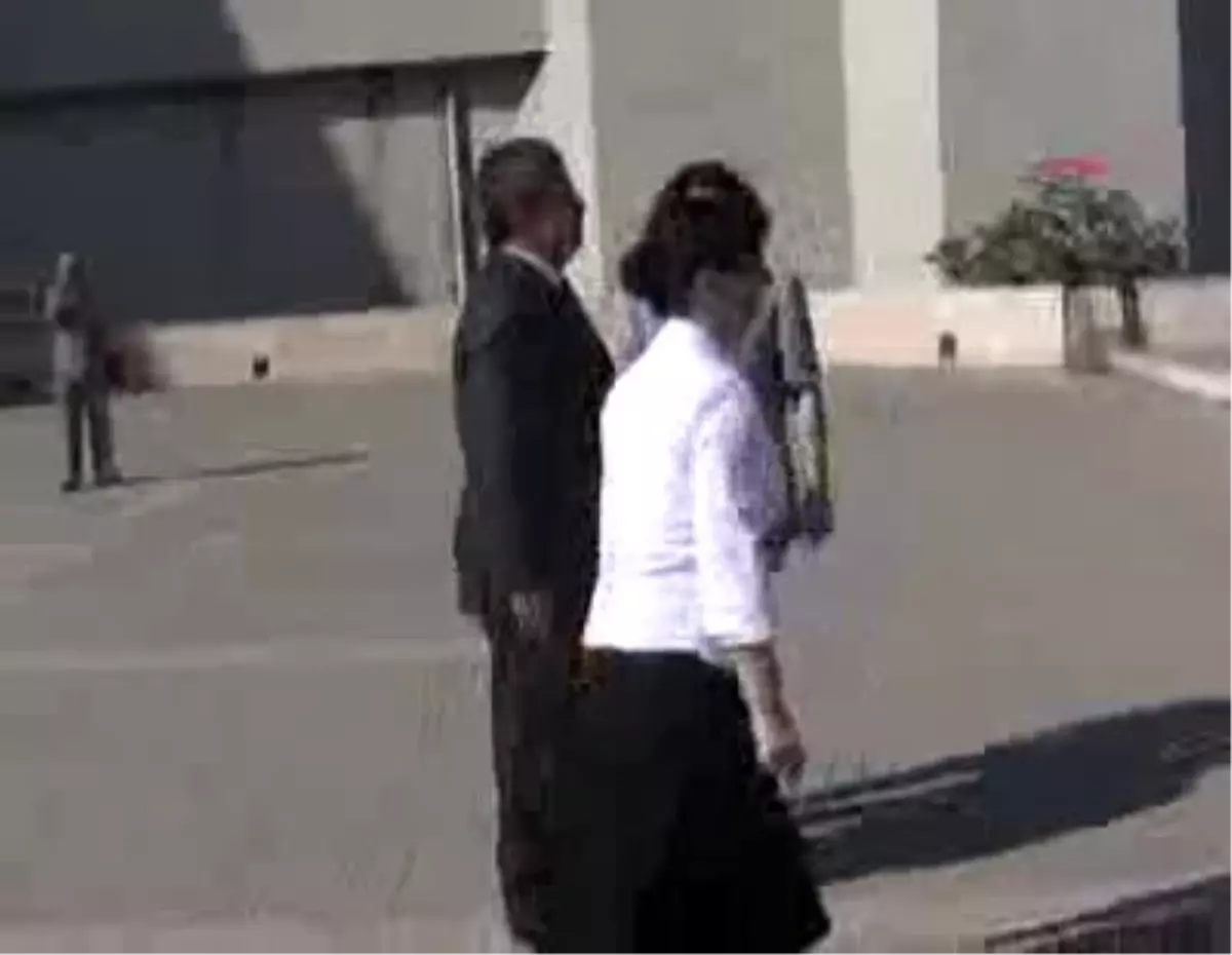 Rüzgar Uçurdu, Onlar Oynadı