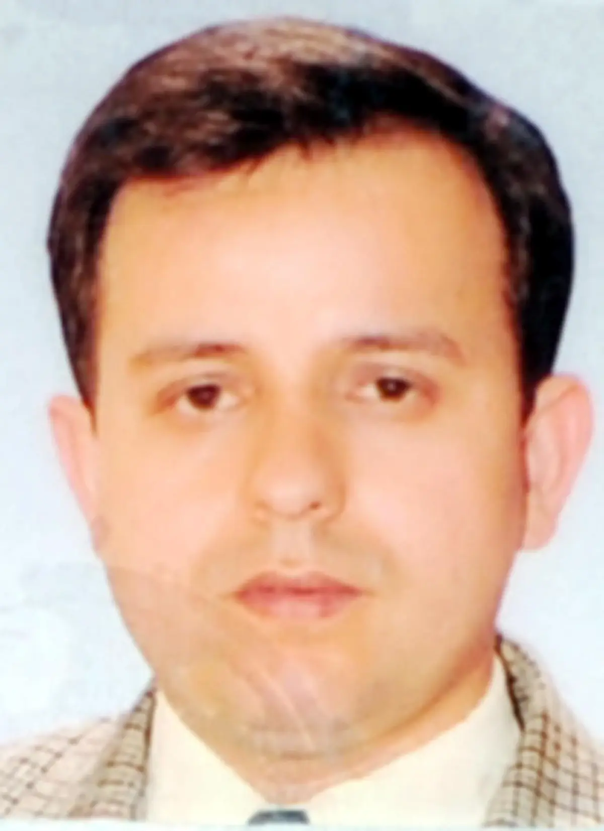 Suyu Kesmeye Gelen Görevlileri Tabancayla Kovalarken Kendini Vurdu