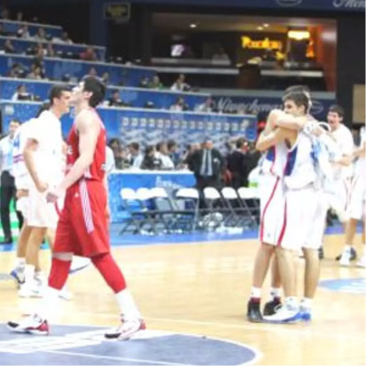 Sırbistan: 68 - Türkiye: 67