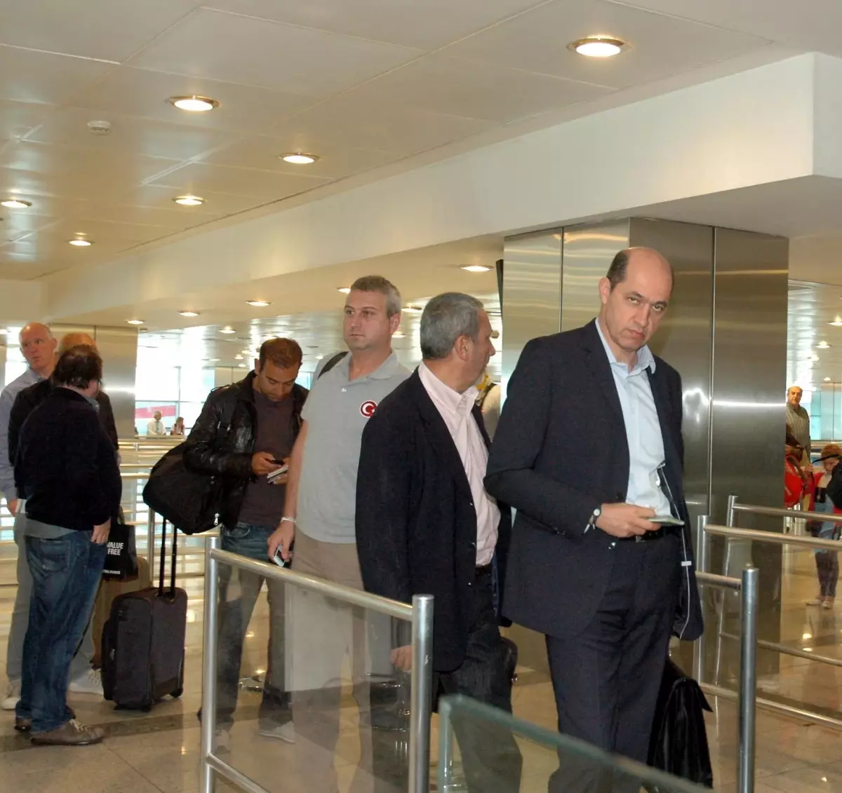 12 Devadam Üzgün Döndü