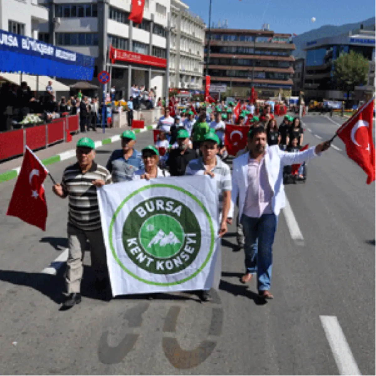 Kurtuluş Coşkusuna Bursa Kent Konseyi de Ortak Oldu
